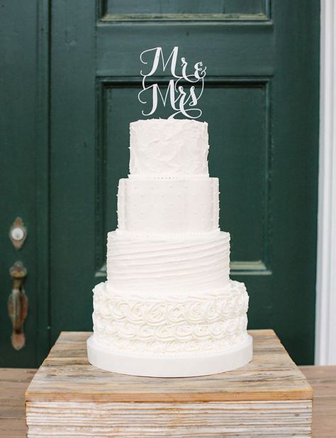 Wedding Cake Without Flowers, Garden Wedding Cake, Wedding Cake Stand, Square Wedding Cakes, White Cakes, Textured Layers, Wedding Cake Photos, All White Wedding, White Wedding Cakes