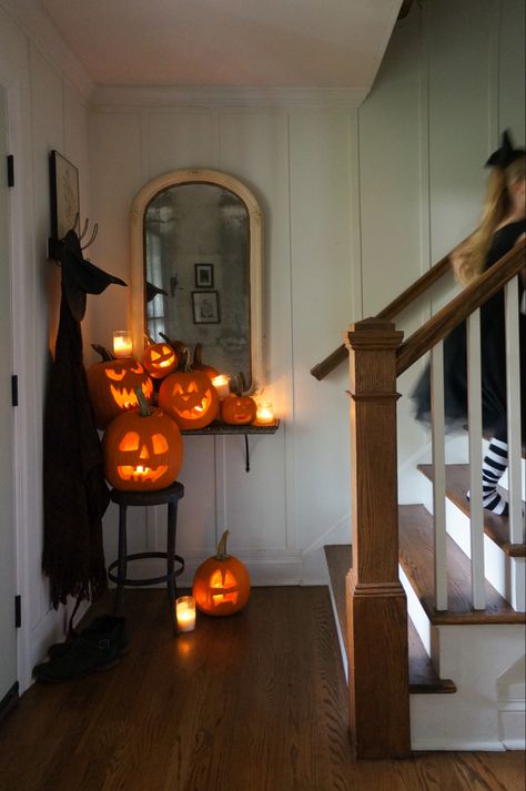 Halloween Crafts Ideas, Outdoor Decoration Ideas, Halloween Entryway, Halloween Outdoor Decoration, Halloween Costumes Ideas, Casa Halloween, Halloween Outdoor, Costumes Ideas, Fall Halloween Decor