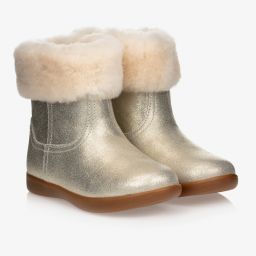 Ugg Shoes Australia Childrenswear | Childrensalon Gold Boots, Girl Boots, Boots Slippers, Shoes For Kids, Fur Lined Boots, Sheepskin Boots, Easy Dressing, Ugg Australia