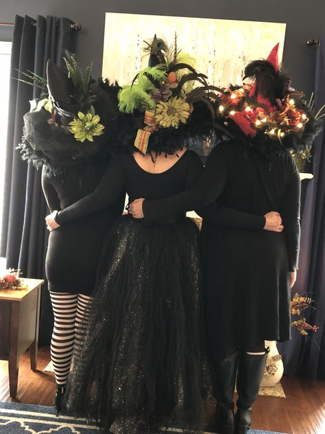 The Witches' Brunch | Witches Dresses Vintage, Witches Brunch Outfit, Witches Breakfast Ideas, Witches Brew Party Ideas, Witch Breakfast Party, October Tea Party, Witches And Wine Party, Witch Brunch Ideas, Witches Brunch Ideas