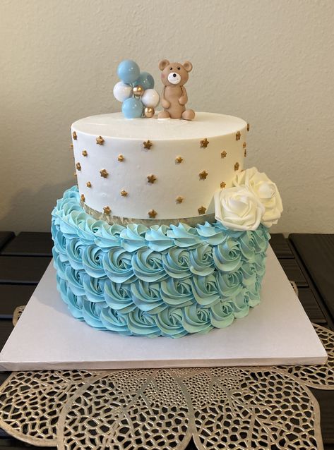 Blue Baby Shower Cake, Half Birthday Cakes, Blue Birthday Cakes, Halloween Cake Decorating, Pastel Baby Shower, Farm Baby Shower, Elephant Cakes