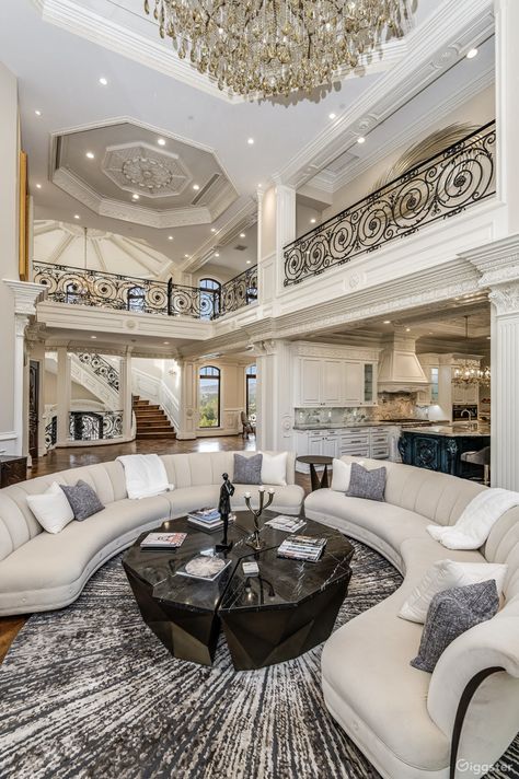 Big Luxurious Living Room, Luxury Homes Dream Houses Interior Bedrooms, Big Mansion Aesthetic, Big Mansion Inside, Gigantic Mansion, Mansion Interior Bedroom, Gated Mansion Luxury Homes, Huge Mansion, Mansion Interior Design