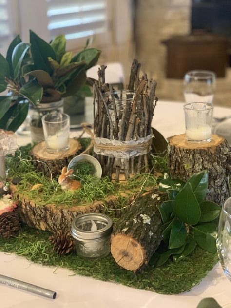 Nature Themed Wedding Centerpieces, Enchanted Forest Centerpieces, Enchanted Forest Prom, Enchanted Forest Decorations, Hobbit Cast, Forest Theme Party, Hobbit Party, Woodland Party Theme, Enchanted Forest Party