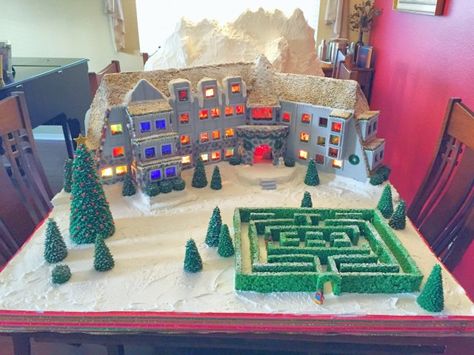 The Shining' in gingerbread form is still a whole lot of nope Room 237, Clay Roof Tiles, Overlook Hotel, Classic Cottage, Jolly Rancher, Holiday Movie, The Shining, Stephen King, Classic Christmas