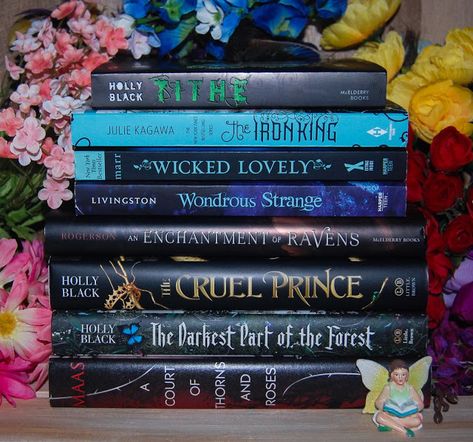 Books Recommendation, Bookstagram Ideas, Cats And Books, Books Photography, Holly Black Books, Personal Growth Books, Bookstagram Inspiration, 100 Books To Read, Fantasy Books To Read