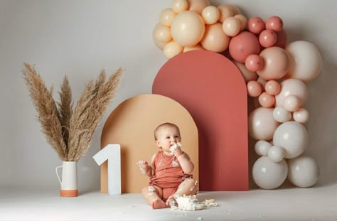 Boho Remodel, Boho Cake Smash, Cake Backdrops, Cake Smash Photoshoot, Smash Photoshoot, Cake Smash Theme, Baby Birthday Photoshoot, 1st Birthday Girl Decorations, Boho Cake