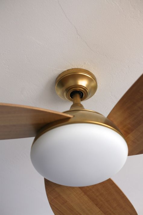 Modern Ceiling Fan Light Wood Mid Century Harbor Breeze Avian Ceiling Fan Mid Century Ceiling Fan, Mid Century Modern Ceiling Fan, Wooden Ceiling Fans, Fan Light Fixtures, Wood Mid Century, Ceiling Fan Makeover, Mid Century Ceiling, Ceiling Fan Bedroom, Design Café