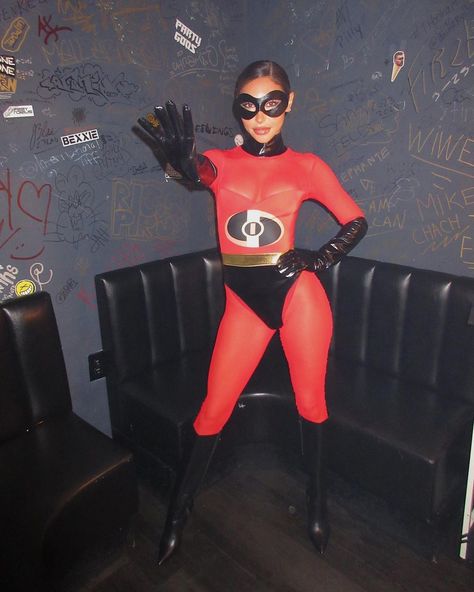 Chantel Jeffries The Incredibles Halloween Costume - IG Post October 29, 2023 The Incredibles Halloween Costume, Mrs Incredible, October 29, Chantel Jeffries, Dj, Halloween Costumes, The Incredibles, Halloween