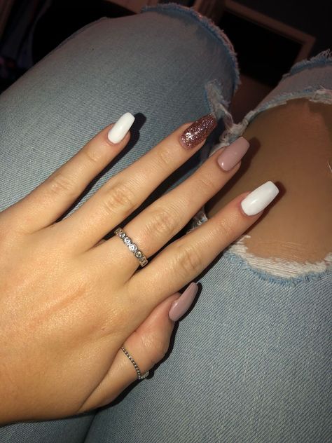 Nails Tech, Rose Gold Nails Design, Feather Nails, Gold Nail Designs, Nails Now, Her Nails, Simple Acrylic Nails, Rose Gold Nails, Coffin Nails Designs