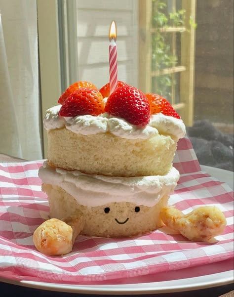 Birthday Cake Jelly Cat Cake, Jellycat Cake Real, Sweet Treat Aesthetic, Simple Cute Cakes, Jelly Cat Cake, Jellycat Cake, Baked Goods To Sell, Cakes Creative, Cakes Pretty