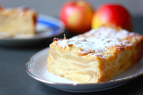 Apples are famous as the national fruit of both Argentina and Germany. But did you know that Japan is often hailed for having the most delicious apples in the world?
Aomori-made apples are deemed the 'World’s Best Apples.' Their quality is unparalleled, with perfect color, shape, and sweetness.
We'd like to introduce one of the best apple cake recipes: Gateau Invisible. Originating from France, it took Japanese social media by storm in 2017 due to its photogenic appearance.
Gateau Invisible tran Cake In A Loaf Pan, Best Apple Cake, Easy Holiday Recipes, Winter Cake, Apple Cake Recipes, Recipe From Scratch, Japanese Sweets, Butter Cake, Apple Cake