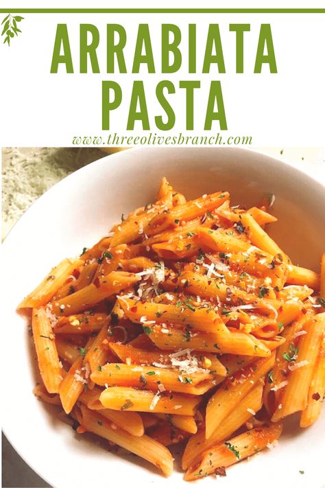 Arrabiata Pasta Sauce (Pasta Arrabiata) is a spicy tomato sauce Italian pasta recipe. Called "angry pasta" or spaghetti, it has a spicy kick from garlic and red pepper flakes. Pasta Arrabiata is vegan and fast, ready in just 15 minutes. Arabiata Pasta, Arrabiata Pasta, Spicy Pasta Sauce, Arrabbiata Pasta, Pasta Arrabiata, Red Sauce Pasta Recipe, Easy Italian Pasta, Italian Pasta Recipe, Sauce Pasta