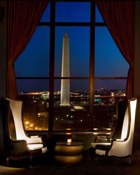 10 Great Hotel Bars and Lounges in Washington DC Cocktail Date, Washington Dc Restaurants, Fancy Hotel, Hotel Bars, Dark Wood Trim, Washington Dc Hotels, Unique Event Venues, Rooftop Lounge, Dc Travel