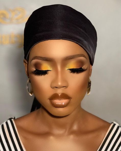 Eyeshadow Looks For Dark Skin, Yellow Eyeshadow Looks, Black Wedding Makeup, Dark Skin Eyeshadow, Makeup Brown, Maquillage On Fleek, Gold Makeup Looks, Face Beat Makeup, Brown Girls Makeup