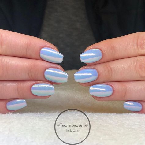 Lecenté Pearlescent powder with CND Shellac Creekside over CND L&P sculpted enhancements @lovelecente @servethepro @cndworld… Pearl Powder Nails, Baby Blue Chrome Nails, Baby Blue Chrome, Chrome Nails Opi, White Chrome Nails, Blue Chrome Nails, Engagement Nails, Mint Nails, Green Acrylic Nails