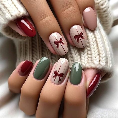 Christmas Nail Ideas, December Nails, Christmas Gel, Cute Christmas Nails, Smink Inspiration, Christmas Nails Easy, Christmas Gel Nails, Makijaż Smokey Eye, Holiday Nail