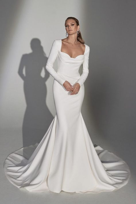 Top 2022 Bridal Fashion Week Picks from Designers' Spring 2023 Collections | The Wedding Guys Tattoo Lace, Justin Alexander Signature, 2024 Bride, Modern Wedding Gown, Crepe Wedding Dress, White Wedding Dress, Justin Alexander, Wedding Vision, Sleeve Wedding Dress