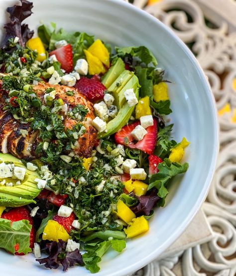 Strawberry Mango Salad with Grilled Chili Lime Chicken & Cilantro Chimichurri Dressing – stephreeds Strawberry Mango Salad, Chimichurri Dressing, Cilantro Chimichurri, Chicken Cilantro, Chili Lime Chicken, Small Chicken, Avocado Slices, Mango Salad, Chili Lime