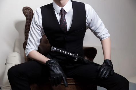 Anime Men In Suits Reference, Police Outfit Man, Male Secretary Outfits, Gloves Pose Reference, Butler Outfit Men, Bartender Outfit Men, Mafia Pose Reference, Men Suit Aesthetic, Suit Accessories For Men