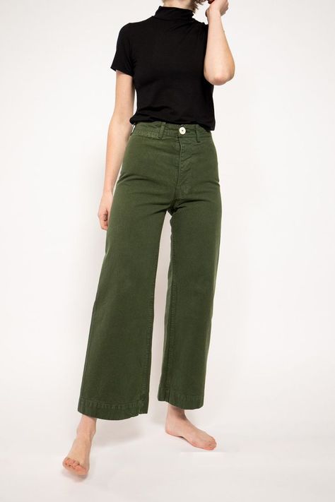 Jesse Kamm Sailor Pant, Culotte Style, Quoi Porter, Sailor Pants, Mk Bags, Wear Green, Green Pants, Fashion Quotes, Inspiration Mode