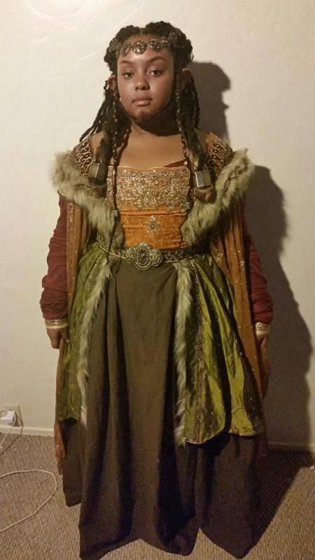 Dwarven Clothing, Dwarven Woman, Dwarven Cosplay, Hobbit Cosplay, Hobbit Costume, Fair Outfits, Larp Costume, Queen Costume, Fantasy Costumes