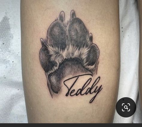 Tatoo Dog, Dog Print Tattoo, Dog Tattoo Ideas, Tattoos For Dog Lovers, Dog Memorial Tattoos, Pawprint Tattoo, Dog Paw Tattoo, Paw Tattoo, Парные Тату