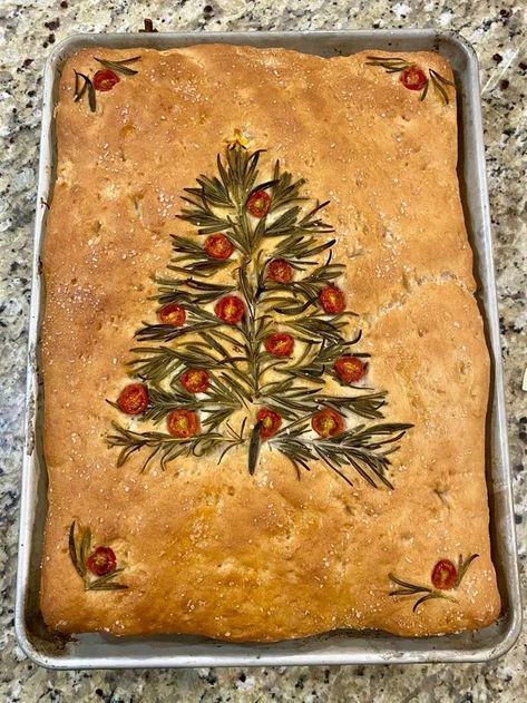 Savory Christmas Appetizers, Dessert Sandwich, Bread Scoring, Spring Baking, Bread Art, Gluten Free Christmas, Focaccia Bread, Christmas Brunch, Christmas Menu