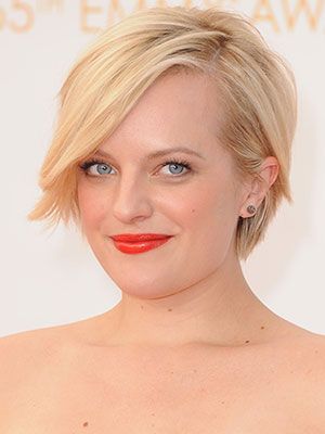 Elisabeth Moss Pixie Grow Out, Fii Puternic, Hairstyle Ideas For Short Hair, Short Medium Hair, Elizabeth Moss, Growing Out Hair, Inverted Bob Hairstyles, Thick Hair Cuts, Blonde Bob Hairstyles