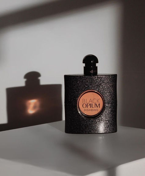 Perfume Aesthetic Dark, Organization Perfume, Perfume Branding, Aesthetic Perfume, Ysl Perfume, Expensive Brands, Collection Aesthetic, Perfume Genius, Designer Perfume