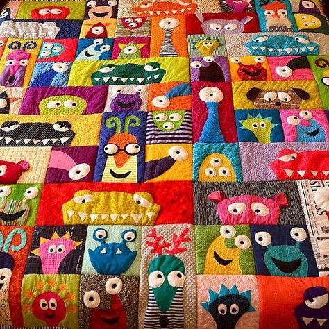 Monster Quilt, Kid Quilts, Colorful Quilt, Desain Quilling, Quilt Modernen, Kids Quilts, Childrens Quilts, Cute Quilts, Slouchy Tee