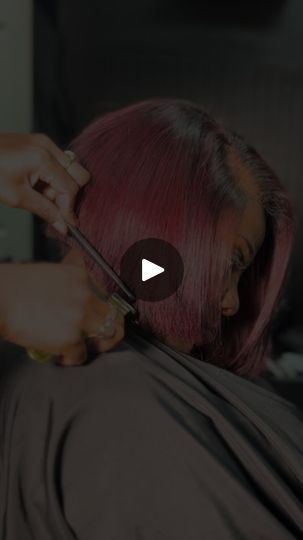 56K views · 31K reactions | My favorite gallll was outsideeee with this BOB! 😍🤞🏾

Book your glueless Quickweave today! 

Link in Bio! 🔥🔥🔥

#atlhairstylist #losangeleshairstylist #bobhaircut #layers | The Rockstar Xperience Beauty Studio Quickweave Bob, Short Quick Weave, Very Short Bob, Quick Weave Bob, Bob Black, Black Hair Short Cuts, Layered Bobs, Quick Weave, Beauty Studio