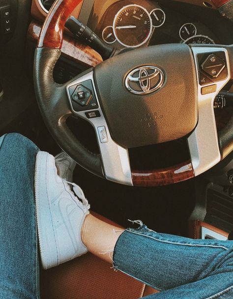 Toyota Photography, First Car Aesthetic, Vsco Car, Cars Modified, Car Dream, Tokyo Drift Cars, Wallpaper Car, Car Toyota, Car Shoe