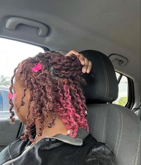 Locs With Pink Tips, Blonde And Pink Peekaboo Locs, Pink And Red Locs Black Women, Peekaboo Locs Brown, Loc Colors Black Women Dark Skin, Brown And Pink Hair Curly, Brown And Pink Dreads, Dark Pink Locs, Pink Dreads Black Women