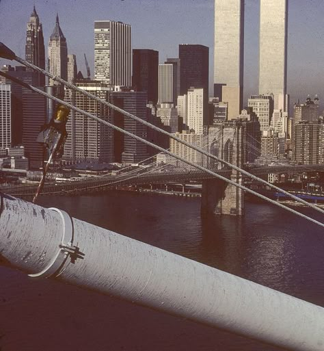 NYC. 80s Manhattan view with towers Nyc 80s, Subway Graffiti, Weird Places, Nyc Aesthetic, Photo Website, Nyc Subway, The Eighties, I Love Ny, Twin Towers