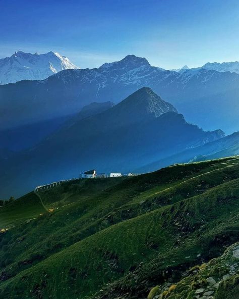 📍 Chopta Tungnath, Uttarakhand, India🇮🇳 Sunshine is delicious, rain is refreshing, wind braces us up, snow is exhilarating; there is really no such thing as bad weather, only different kinds of good weather. . 📍🇮🇳India ❤️ #india #visitindia #indiatourism #indiatrip #travel #photography #artandall #architecture Mountain Uttarakhand, Kotdwar Uttarakhand, Chopta Uttarakhand, Uttarakhand Char Dham, Lansdowne Uttarakhand, Pithoragarh Uttarakhand, Visit India, India Travel, Art And Architecture