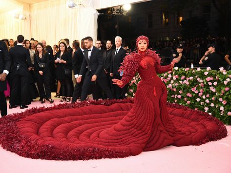 Cardi B Met Gala, Gala Themes, Met Gala Outfits, Constance Wu, Met Gala Dresses, Gemma Chan, Western Outfits Men, Gala Outfit, Susan Sontag