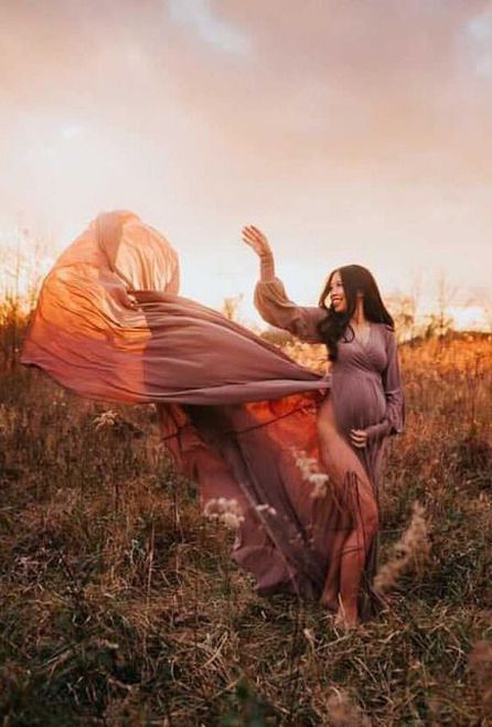 Desert Maternity Photos, Flowy Maternity Dress, Maternity Photo Dresses, Fall Maternity Pictures, Maternity Picture Outfits, Fall Maternity Photos, Maternity Photo Outfits, Maternity Photography Poses Pregnancy Pics, Maternity Photoshoot Poses