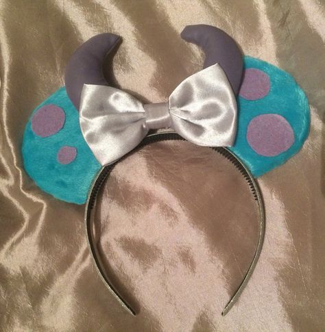 Sully (monster inc) ears! Sully Costume Diy, Sully Ears, Sully Halloween Costume, Sully Costume, Adult Disney Costumes, Sully Monsters Inc, Monster Inc Birthday, Diy Disney Ears, Diy Monsters