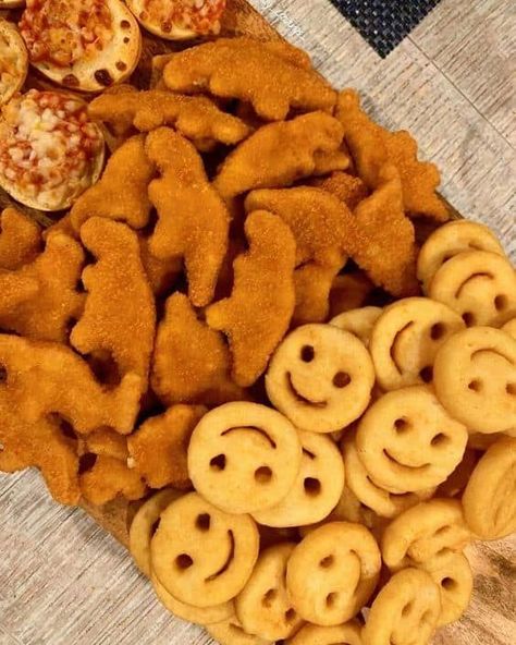 Dino Nuggets Aesthetic, Kid Party Food Ideas, Kid Party Food, Smiley Fries, Nuggets And Fries, Dino Nuggets, Homemade Potato Chips, Mini Hot Dogs, Missed Opportunities