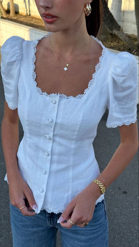 @andrianaxpekun Causal Girly Outfits, Allie Hamilton Aesthetic, Vintage Elegant Outfits, Blouse Aesthetic, White Chemise, Cute Tops For Women, Modest Tops, Baggy Pants, Summer Blouses