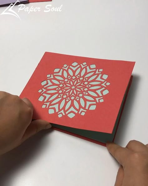 How to make a mandala pop-up card Making A Pop Up Card, 3d Scrapbook Ideas Projects, How To Make 3d Pop Up Cards, Svg Pop Up Cards, Mandala Pop Up Card, Pop Up Cards Tutorial How To Make, How To Pop Up Card, How To Make Pop Up Books, Mandala Card Design