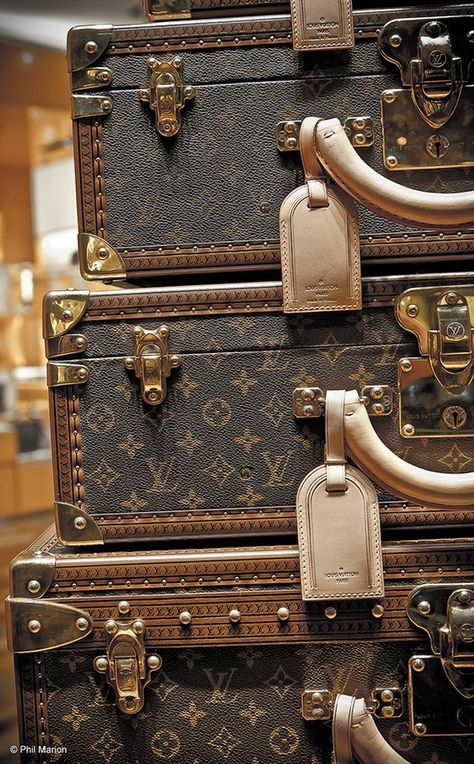 Louis Vuitton Luggage #Louis #Vuitton #Luggage Shop at http://www.clearancemks.com/louis-vuitton-outlet-travel-collection-c-247_281.html Lv Luggage, Sac Louis Vuitton, Baby Fotografie, Louis Vuitton Luggage, Louis Vuitton Fashion, Vintage Luggage, Victoria Secrets, Fashion Lookbook, Wish List