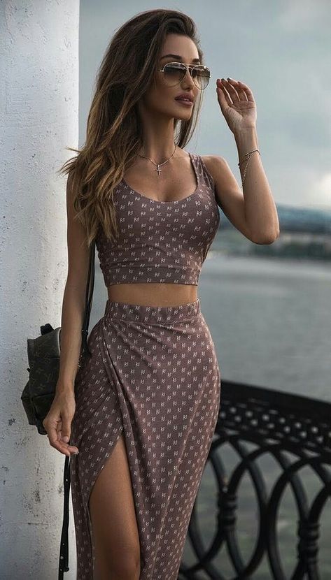 Trendy Elegant Outfits, Casual Pretty Outfits, Outfit Ideas Summer Dresses, Summer Outfit Dress, Summer Dresses 2024 Trends, Dress Summer Outfits, Cute Skirts Outfits, Fashion Summer, Fashion Girl