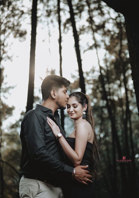 #lumixs1 #theweddingshubh Pre Shoot, Pre Wedding Photoshoot Outfit, Wedding Photoshoot Poses, Couple Picture, Pre Wedding Poses, Couple Pose, Couple Picture Poses, Couple Photo, Wedding Idea