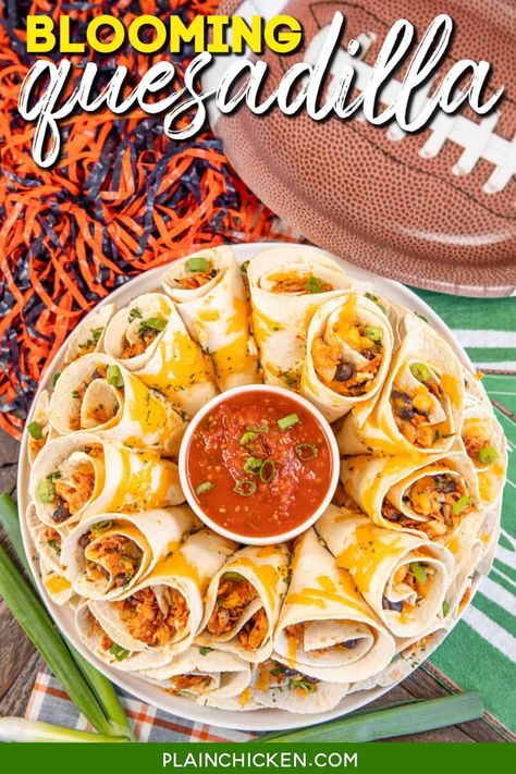 Blooming Quesadilla Ring - Plain Chicken Quesadilla Cones, Blooming Quesadilla Ring, Baked Quesadilla, Game Appetizers, Blooming Quesadilla, Quesadilla Ring, Quesadillas Recipes, Creative Appetizers, Plain Chicken Recipe