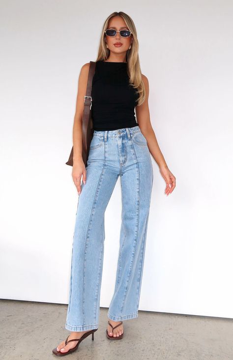 Layla Mid Rise Straight Leg Jeans Light Blue High Waisted Jeans Straight Leg, Front Seam Jeans Outfit, Light Wash Jeans Outfit Women, 100% Cotton Jeans, Well Fitted Jeans, Mid 30s Mom Fashion, Perfect Fitting Jeans, Straight Jeans For Women, Front Seam Jeans