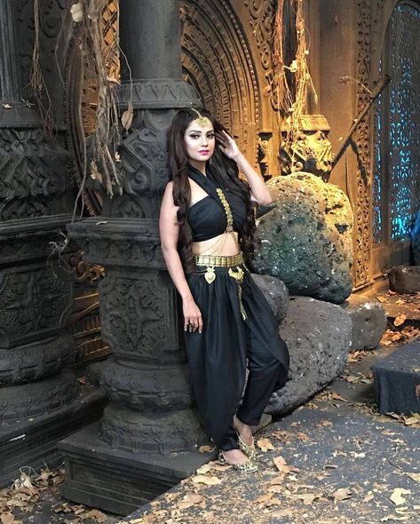 1,233 Likes, 3 Comments - Naagin (@naagin_officiall) on Instagram: “Naagin 3 finale @adaakhann #belamahir #snake #adaakhan #ishanibollyvideos #bollywood #mahir…” Adaa Khan Naagin, Aada Khan, Adda Khan, Moni Roy, Ada Khan, Adaa Khan, Maa Image, Naagin 3, Stylish Actresses