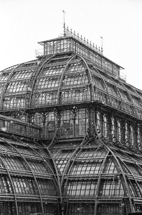 Industrial Revolution Architecture, Industrial Revolution Art, Iron Conservatory, Cast Iron Architecture, The Crystal Palace, Large Greenhouse, Palace London, Sunrooms, Industrial Revolution