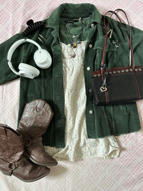 brandy melville dress & corduroy oversized jacket cowboy boots downtown girl fall outfit Oversized Jacket Outfit, Brandy Melville Outfits, Outfit Oversize, Brandy Melville Dress, Girls Fall Outfits, Downtown Girl, Oversized Jacket, Girl Clothing, Tee Outfit