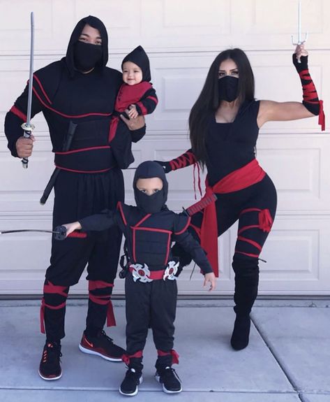 Ninja Family Costume Halloween, Ninja Couple Costume, Ninja Halloween Outfit, Jafar Costume, Ninja Halloween, Chewbacca Costume, Cute Dog Halloween Costumes, Zebra Costume, Buzz Lightyear Costume